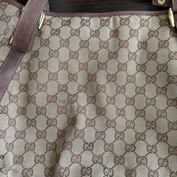 Gucci GG Canvas Medium Abbey Shoulder Bag - Picture 10 of 11